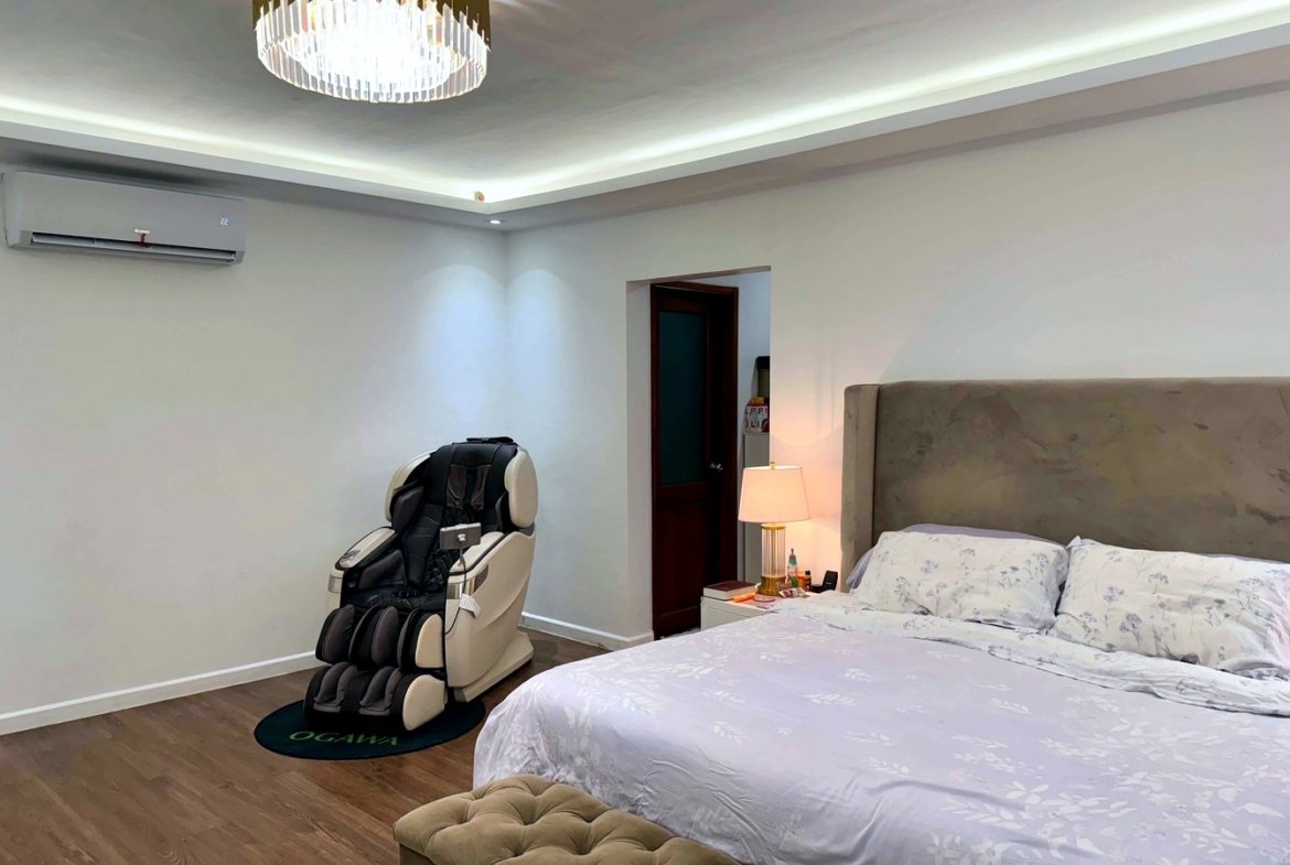 5-Bedroom House and Lot for Sale in Parkplace Village, Imus, Cavite | 432 sqm