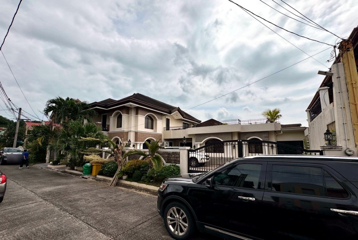 5-Bedroom House and Lot for Sale in Parkplace Village, Imus, Cavite | 432 sqm
