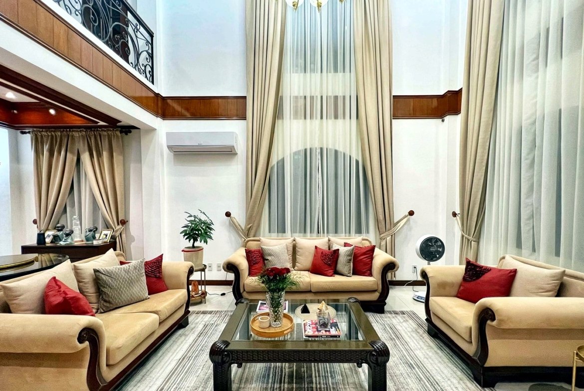 5-Bedroom House and Lot for Sale in Parkplace Village, Imus, Cavite | 432 sqm