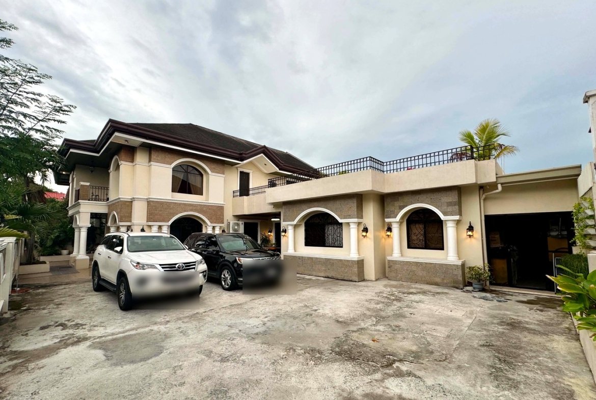 5-Bedroom House and Lot for Sale in Parkplace Village, Imus, Cavite | 432 sqm