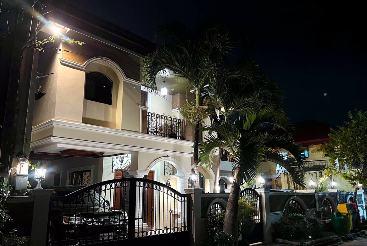 5-Bedroom House and Lot for Sale in Parkplace Village, Imus, Cavite | 432 sqm