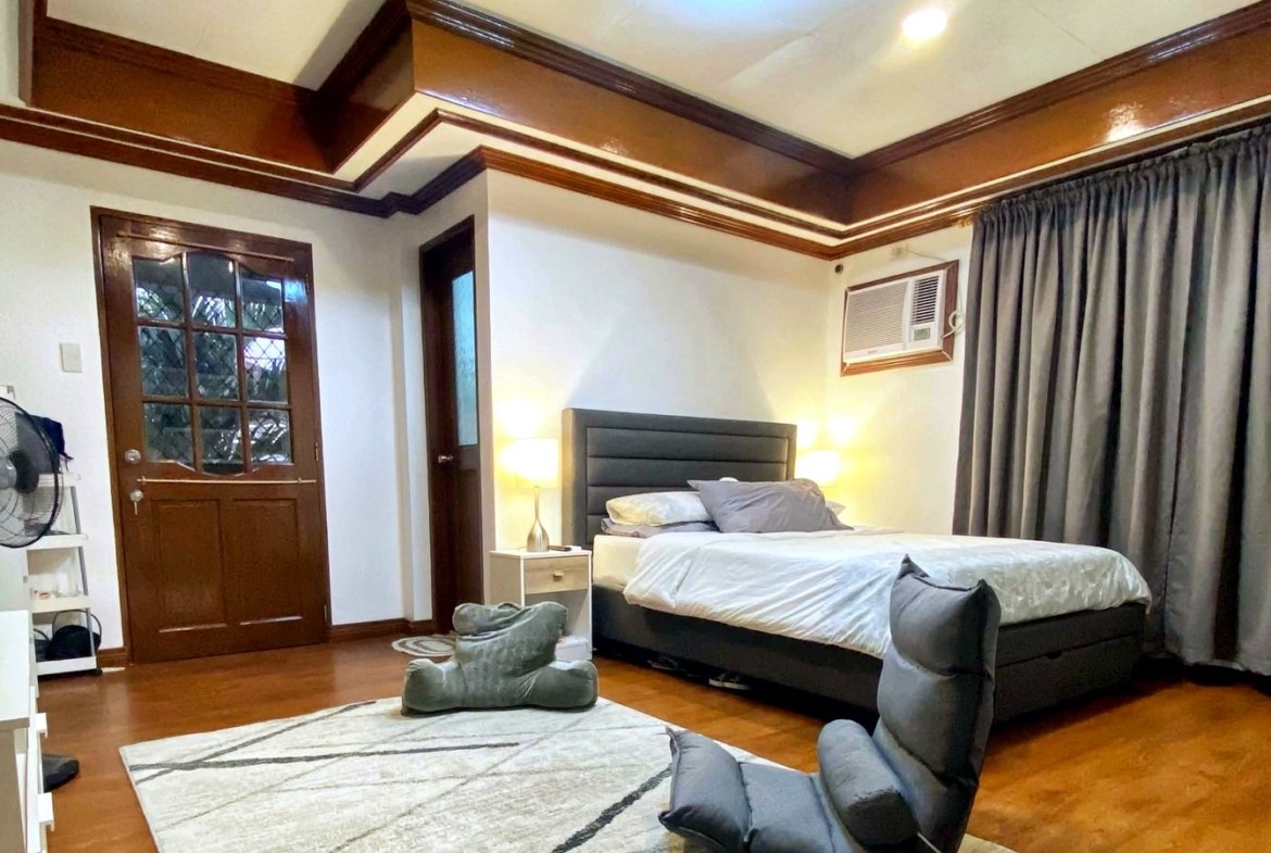 5-Bedroom House and Lot for Sale in Parkplace Village, Imus, Cavite | 432 sqm