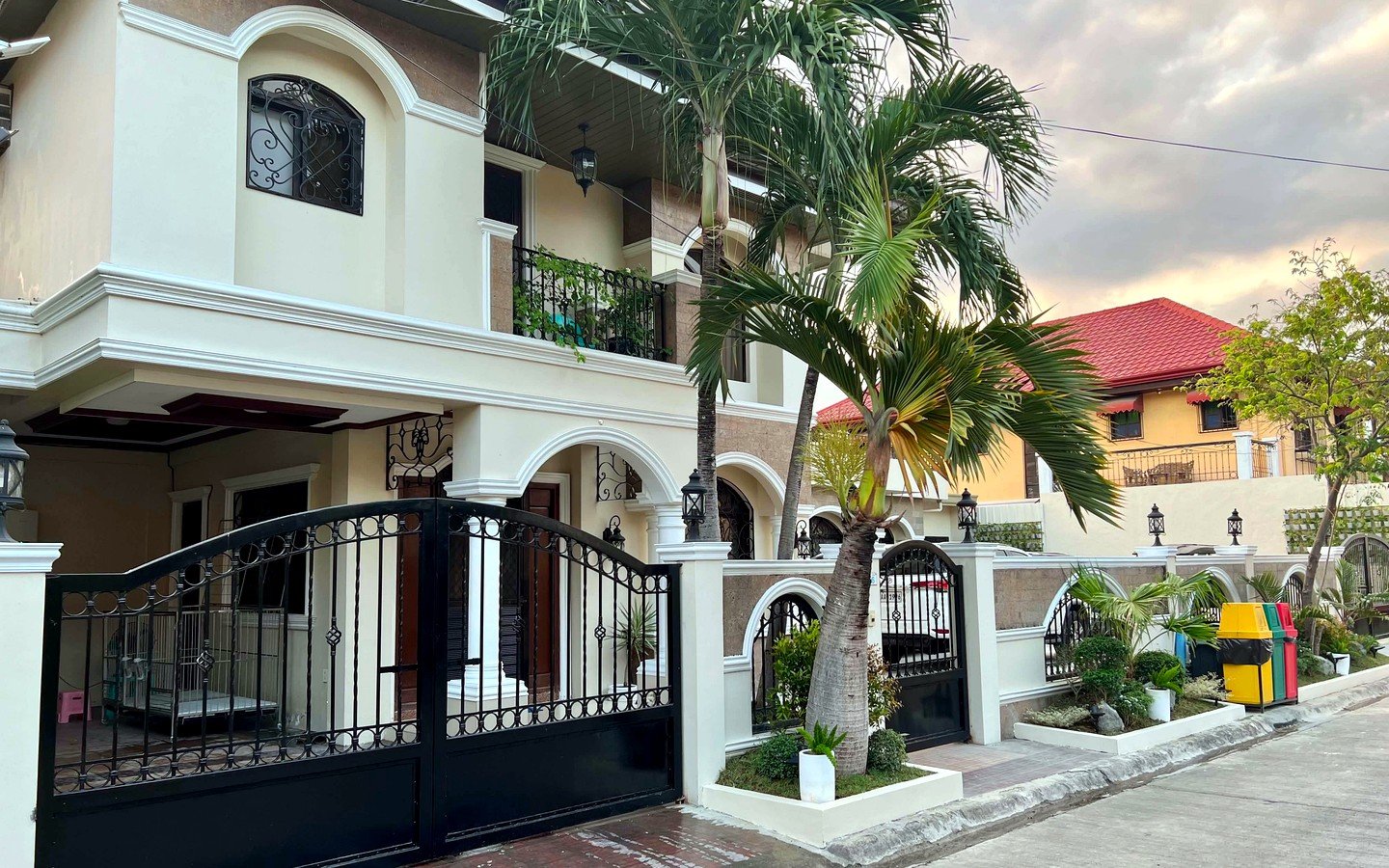 5-Bedroom House and Lot for Sale in Parkplace Village, Imus, Cavite | 432 sqm