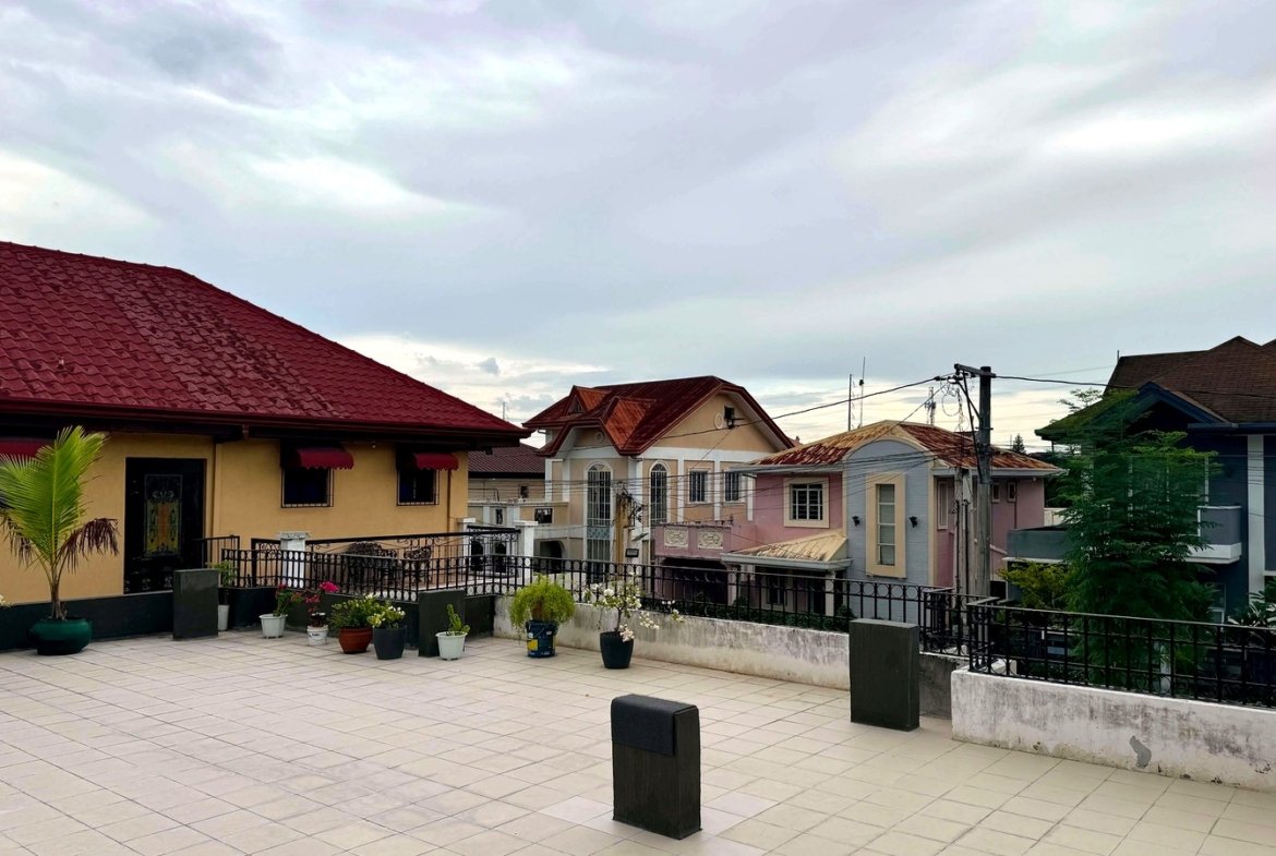 5-Bedroom House and Lot for Sale in Parkplace Village, Imus, Cavite | 432 sqm