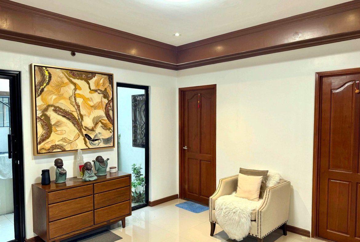 5-Bedroom House and Lot for Sale in Parkplace Village, Imus, Cavite | 432 sqm